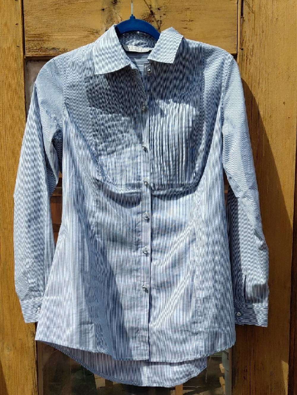 🔴 Signature by Larry Levine Light Blue Pinstripe Pleated Front Tunic - Picture 2 of 6